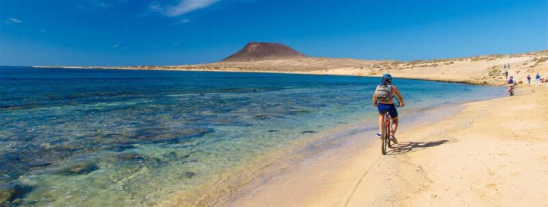La Graciosa: rent your zodiac without a license! - Safety and Practical Tips for Your Zodiac Adventure