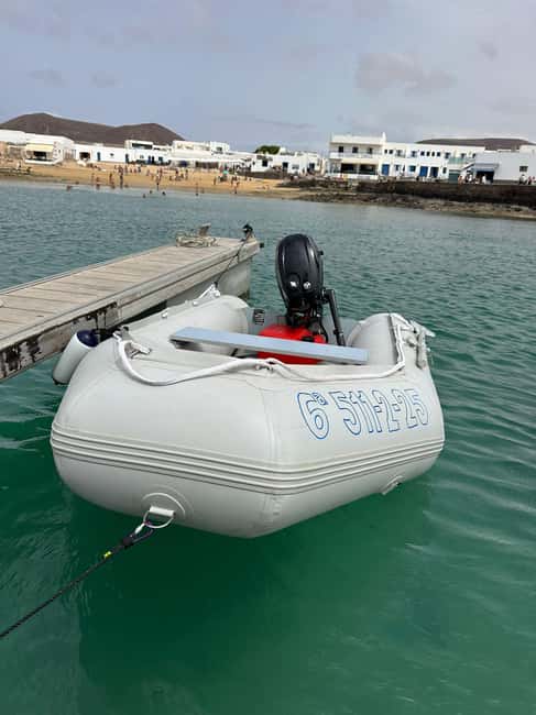 La Graciosa: rent your zodiac without a license! - Who Will Appreciate This Adventure Most