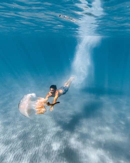 La Herradura: Kayak & Snorkel Tour Maro-Cerro Gordo Reserve - The Guides and Their Local Expertise