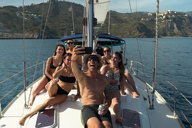 La Herradura: Sailboat with a view of Dolphins-Private - Navigating the Crystal Waters of Maro-Cerro Gordo