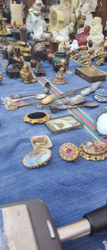 La Lagunilla's Antique Bazaar - Discover Mexico Citys La Lagunilla Antique Market for $54