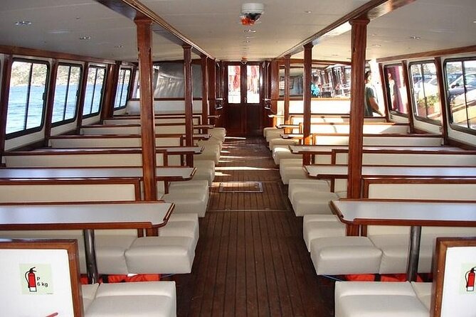 La Maddalena archipelago Boat Tour from La Maddalena island - The Onboard Experience and Amenities