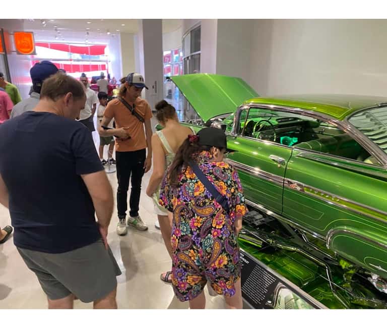 LA: Museum Row Tour The Fast & The Fossilized on Wilshire - A Great Choice for a Quick Cultural Fix in LA