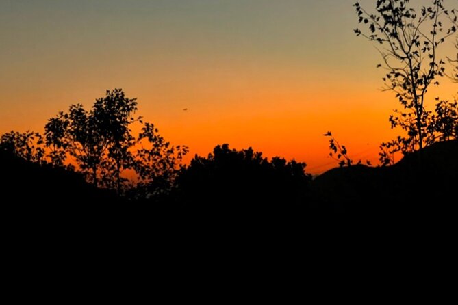 LA Night Hikers - The Guides and Their Storytelling Style