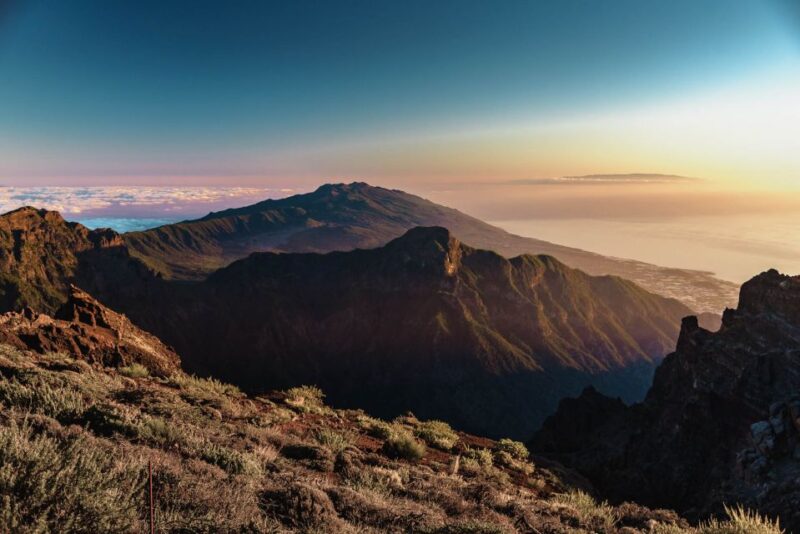 La Palma: Guided Trekking Tour to El Roque de los Muchachos - Climbing Pico de La Nieve and Photographic Highlights