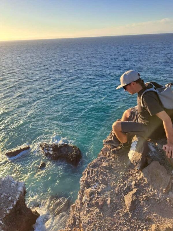 La Paz: Balandra Bay Sunset Hike with Guide & Snacks - Logistics and Group Size