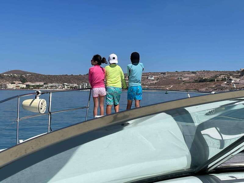 La Paz: Balandra Beach Luxury Yacht Charter Cruise - Exploring Lobera San Rafaelito: Marine Life Encounters