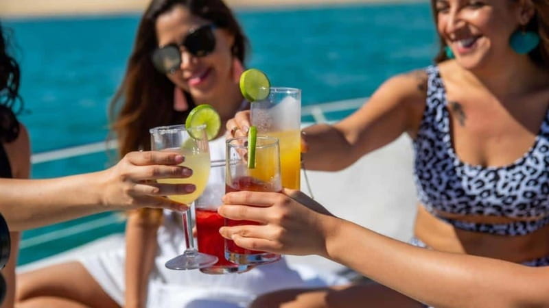 La Paz: Day Cruise & Snorkelling (w/sea lions) Food & Drinks - Discover La Paz Bay on a Private Yacht with Snorkeling and Sea Lions