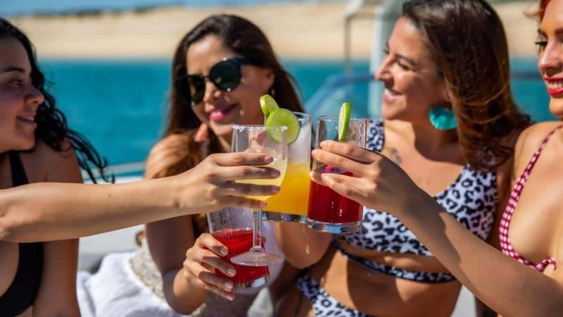 La Paz: Day Cruise & Snorkelling (w/sea lions) Food & Drinks - Practical Details: Group Size, Booking, and Flexibility