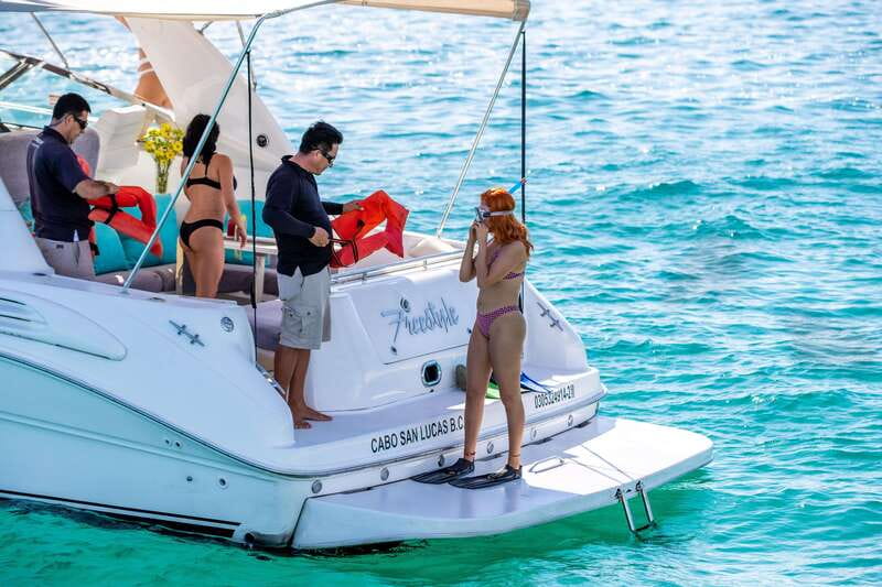 La Paz: Espiritu Santo Island and Balandra Bay Day Cruise - Gourmet Lunch on Deck with Panoramic Bay Views