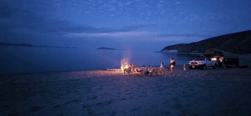 La Paz: Romantic Desert Adventure - Logistics and Group Details