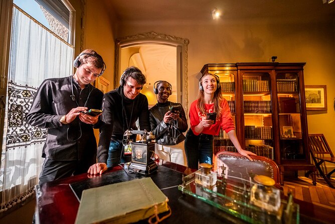 La Pedrera-Casa Mila Admission Ticket with Audioguide - The Experience of Visiting La Pedreras Rooftop