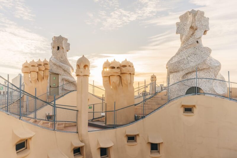 La Pedrera Premium: Exclusive Tour with Cava & Stunning View - Why Choose the La Pedrera Premium Tour?