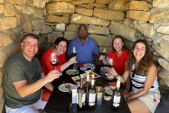 La Rioja Boutique Wine Tour & Charming Lunch (From Bilbao) - Exploring Modern Rioja at San Vicente de la Sonsierra