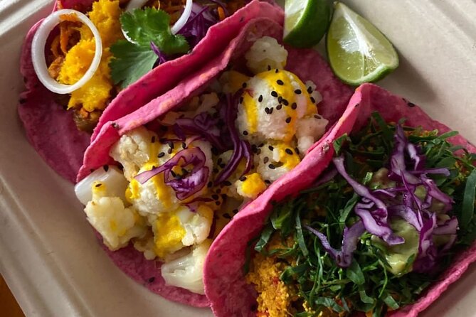 La Roma Authentic Downtown Food Tour: Tacos and Local Flavors - The Guide’s Knowledge and Friendly Approach