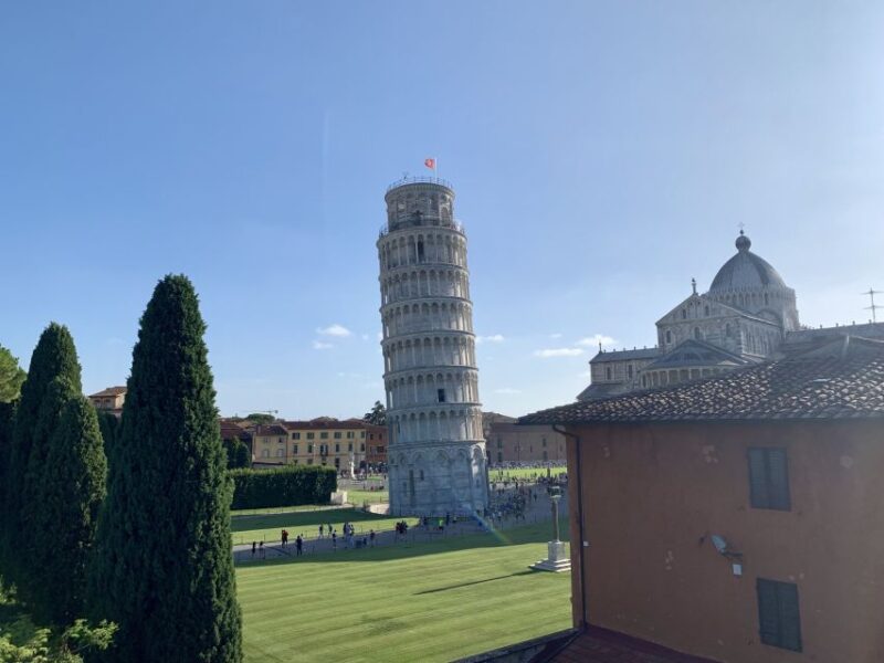 La Spezia: Full-Day Pisa and Lucca Excursion - Included Amenities: Comfort and Convenience
