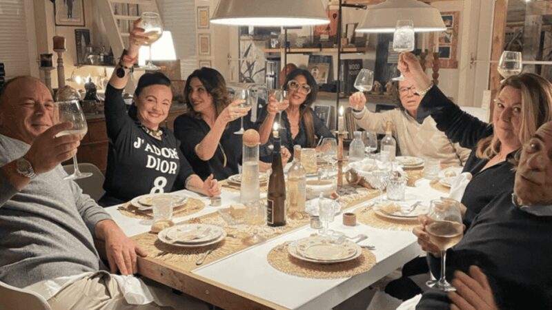 La Spezia: Home Restaurant Experience with Pool Access - Logistics: Meeting Point and Group Size