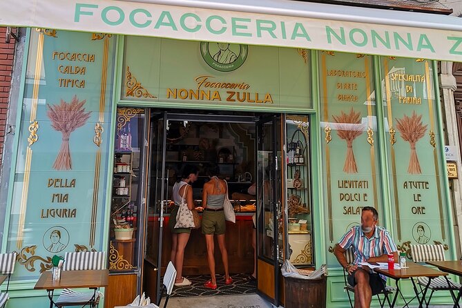 La Spezia-MusikWalk - 3 h City-Walk with Italian Inspired Music - The Majestic Cristo Re Cathedral and Acoustic Finale