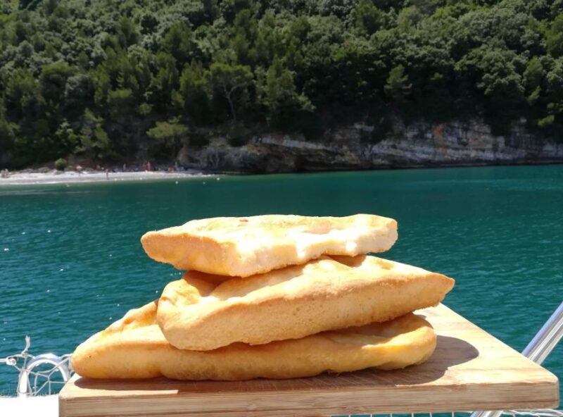 La Spezia : Private Sailboat tour of cinque terre with lunch - The Lunch: Ligurian Local Specialties