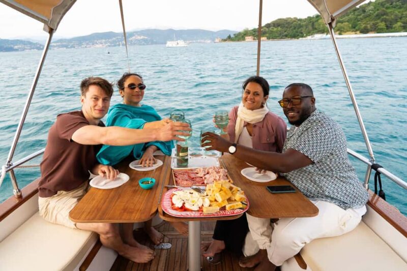 La Spezia. Sunset Aperitif and Dinner on the Boat - The Guides and Onboard Atmosphere