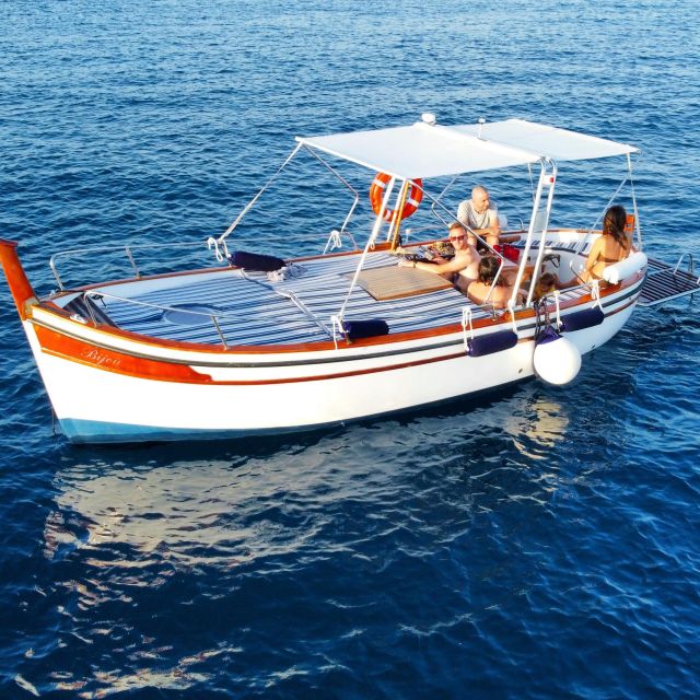 La Spezia: Sunset boat tour in Golfo Dei Poeti with aperitif - The Experience of Cruising in a Ligurian Gozzo