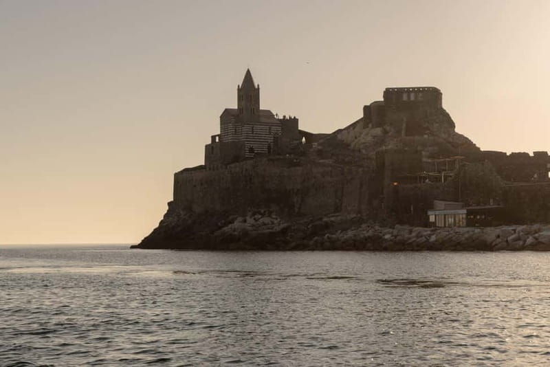 La Spezia: Sunset in Portovenere with wine, music & Focaccia - La Spezia: Sunset in Portovenere with wine, music & Focaccia – An Authentic Coastal Experience