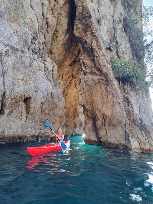 La Spezia: Sunset Kayak & Caves Tour w/ Swimming & Aperitif - Swimming in the Clear Waters of Liguria