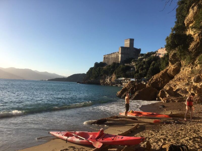 La Spezia: Sunset Kayak & Caves Tour w/ Swimming & Aperitif - Logistics and Group Size