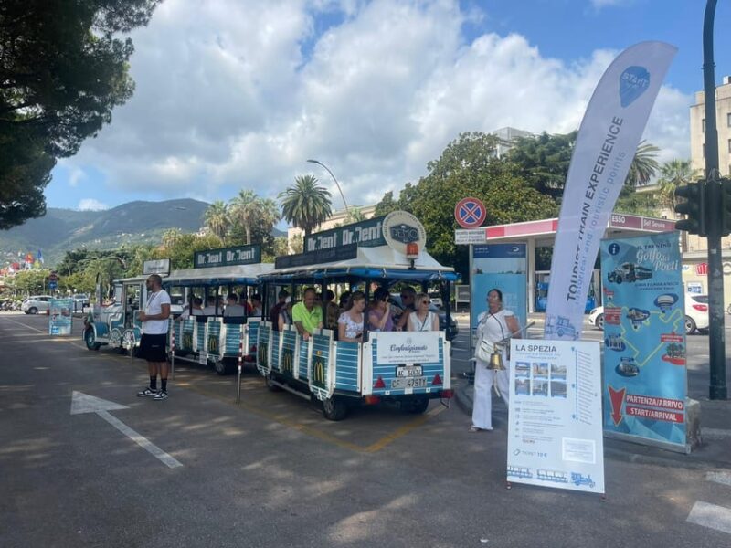 La Spezia: tour HOP ON HOP OFF con trenino e guida turistica - Discover La Spezia with the Hop-On Hop-Off Train and Guided Tour