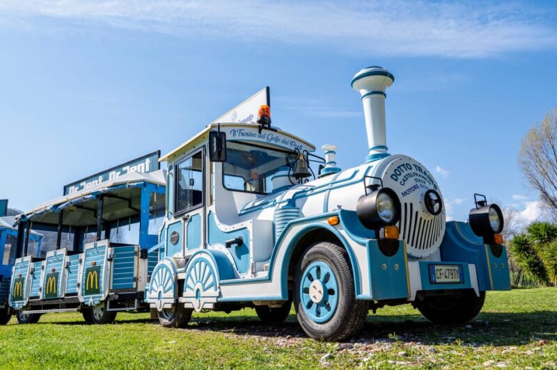 La Spezia: tour HOP ON HOP OFF con trenino e guida turistica - From the Pier to the Castle: The Scenic Route