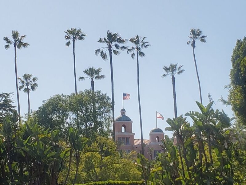 LA VIP Tour : Beverly Hills, Sunset Strip, & Hollywood Sign! - Greystone Mansion and Greystone Park