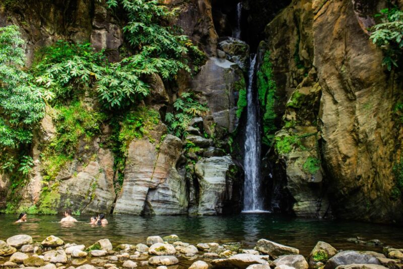 Lagoa do Fogo: Biologist-guided Volcano Geo Tour +Hotsprings - Exploring Lagoa do Fogo with a Naturalist Guide