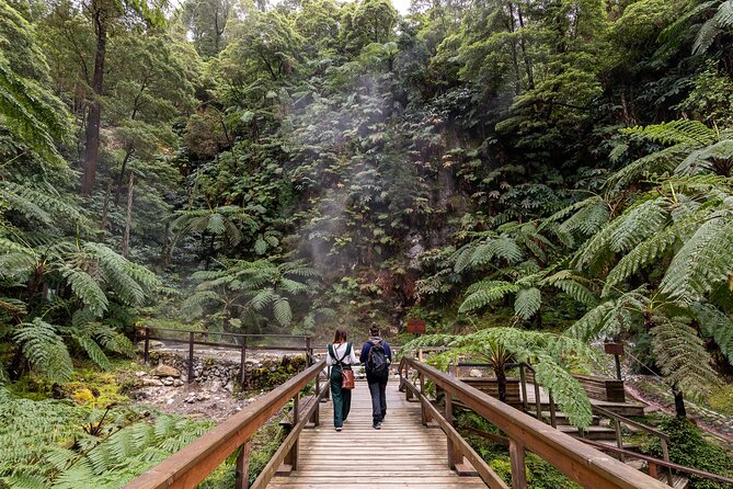Lagoa do Fogo Guided Volcano Geo Tour w/ Hotsprings Bathing - Relaxing at Santa Barbara Beach
