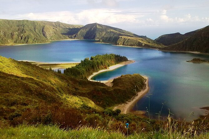 Lagoa do Fogo: Private Scenic Walking Tour - Discover the Beauty of Lagoa do Fogo on a Private Guided Walk