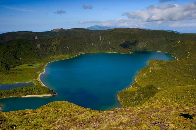 Lagoa do Fogo Volcano and Caldeira Velha Hot Springs - Explore São Miguel’s Natural Wonders and Craft Traditions in a Full-Day Tour