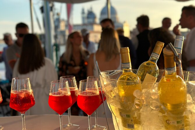 Lagoon Light Lunch Tour at 12:00 - Booking and Practical Details