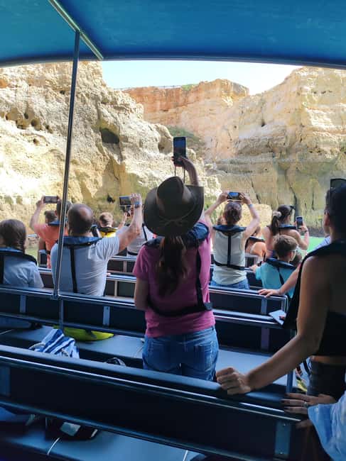 Lagos: Benagil Caves Catamaran Tour (2.5 hours) for the whole family - Visiting Coastal Landmarks and Viewpoints