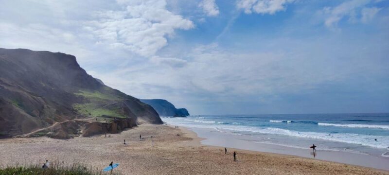 Lagos: group surf lessons for all levels - Discovering the Best Surf Spots Near Lagos