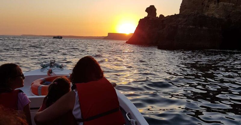 Lagos: Guided Ponta da Piedade Sunset Boat Tour - Cruising Along the Ponta da Piedade Coastline