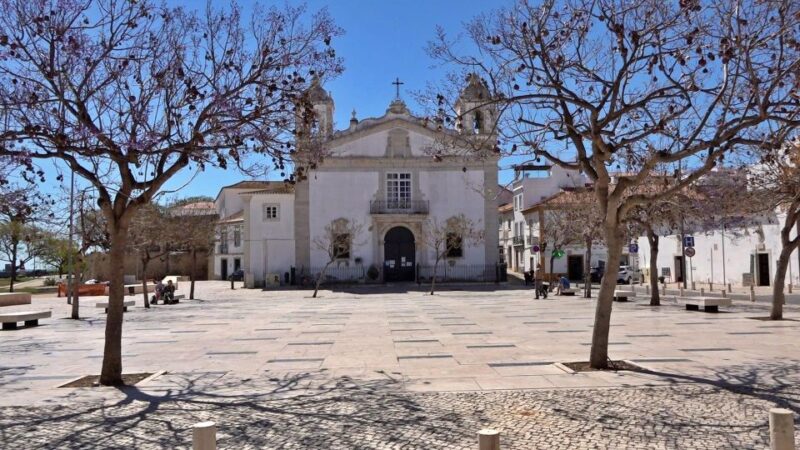 Lagos: Old Town, New Town, and Beaches Tuk Tuk Tour - Comfortable and Eco-Friendly Transport in a Guided Format