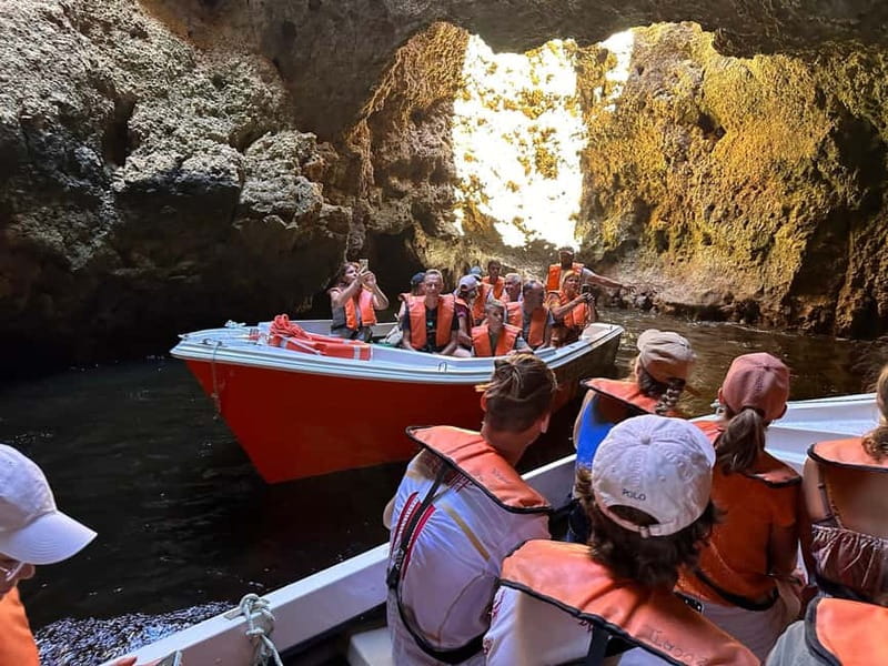 Lagos: Ponta da Piedade Caves Boat Tour - Meeting Point and Group Size