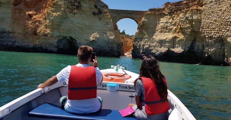 Lagos: Ponta da Piedade Coastline Tour - Navigating Narrow Passages: Siamese Twins, Arch of Triumph, and the Corridor