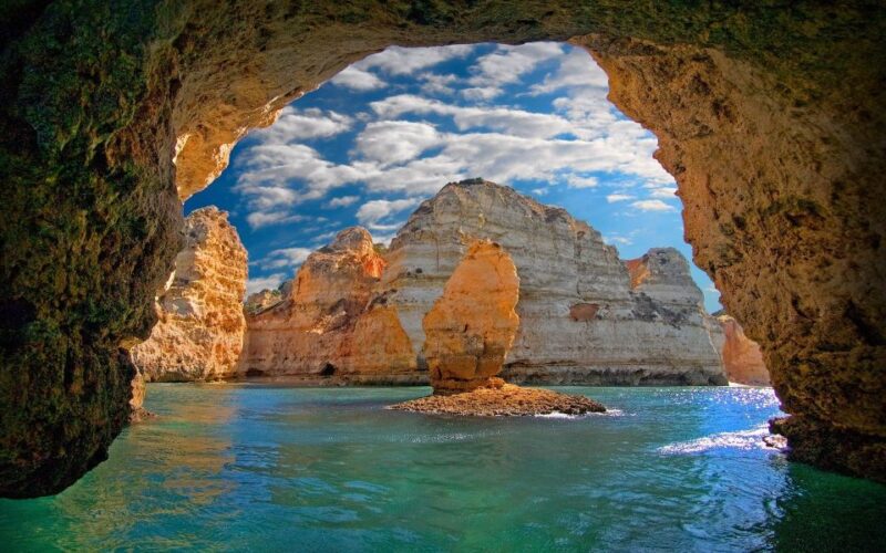 Lagos: Ponta da Piedade Rock Formations Guided Boat Tour - Scenic Views and Photo Opportunities