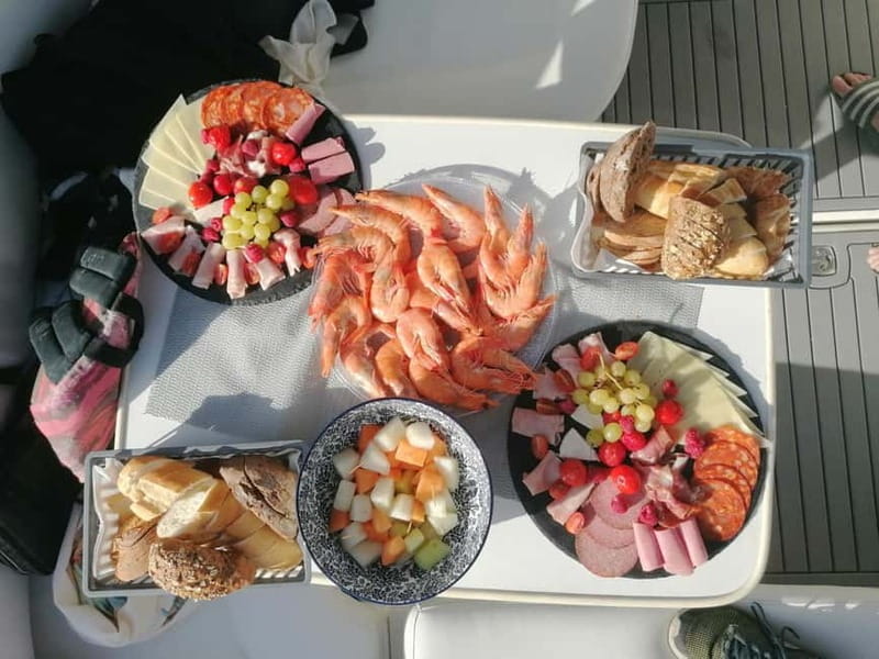 Lagos: Private Luxury Cruise with Tapas and Drinks - The Highlights of the Cruise: Waters, Snacks, and Views