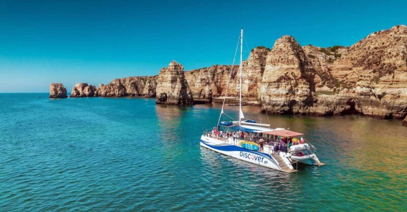 Lagos to Burgau: Algarve Catamaran Cruise with Lunch - Key Points