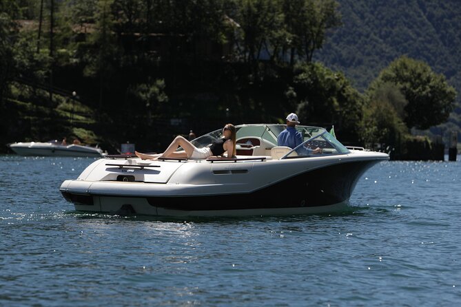 Lake Como: 2-Hour Luxury Speedboat Private Tour - Villa Oleandra and the Cantiere Ernesto Riva Shipyard