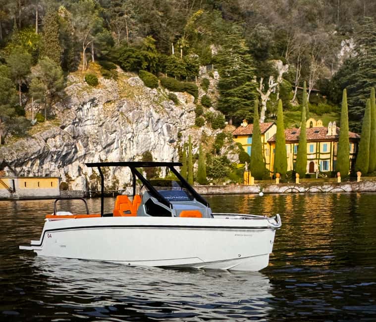 Lake Como Boat tour share- prosecco and winter cover - Discover Lake Como’s Best Villas from a Private Boat