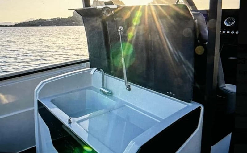 Lake Como Boat tour share- prosecco and winter cover - Comparing this Tour to Similar Lake Como Experiences