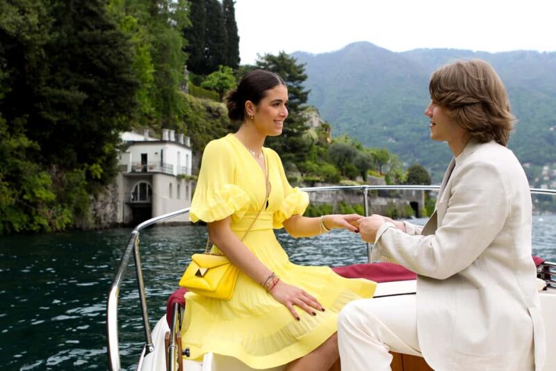 Lake Como: Proposal Boat Tour and professinal Photoshoot - Wine, Food, and Relaxation on Lake Como