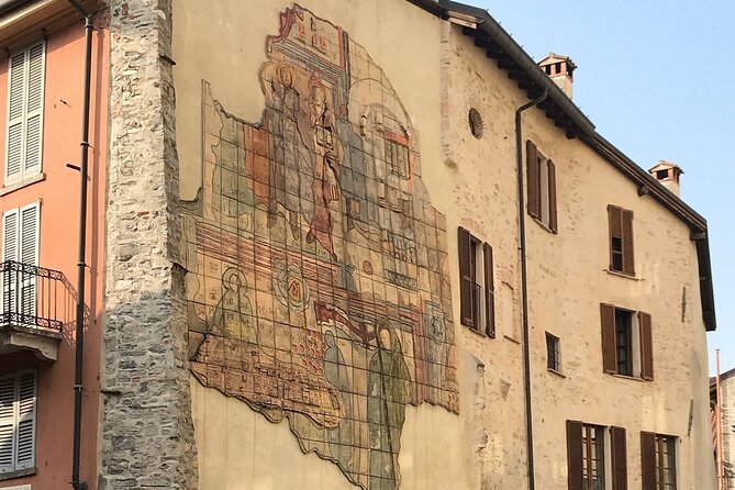 Lake Como: Self-Guided Walking Tour - Downtown Como - Architectural Marvels at Ex Casa del Fascio